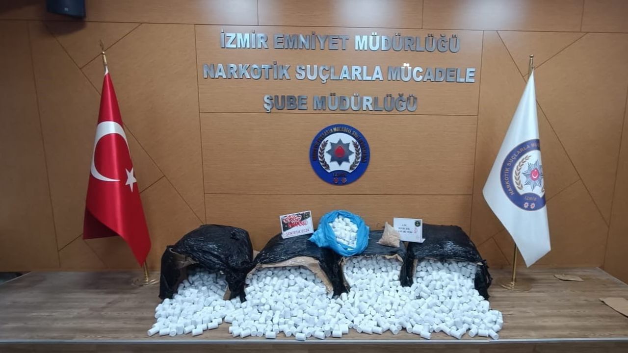 İzmir’de uyuşturucu operasyonunda 3 tutuklama