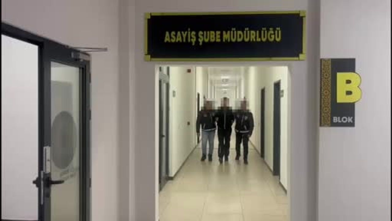 İzmit'te otoparkta tartışma: mesai arkadaşını bıçaklayan sanığa 11 yıl 3 ay hapis
