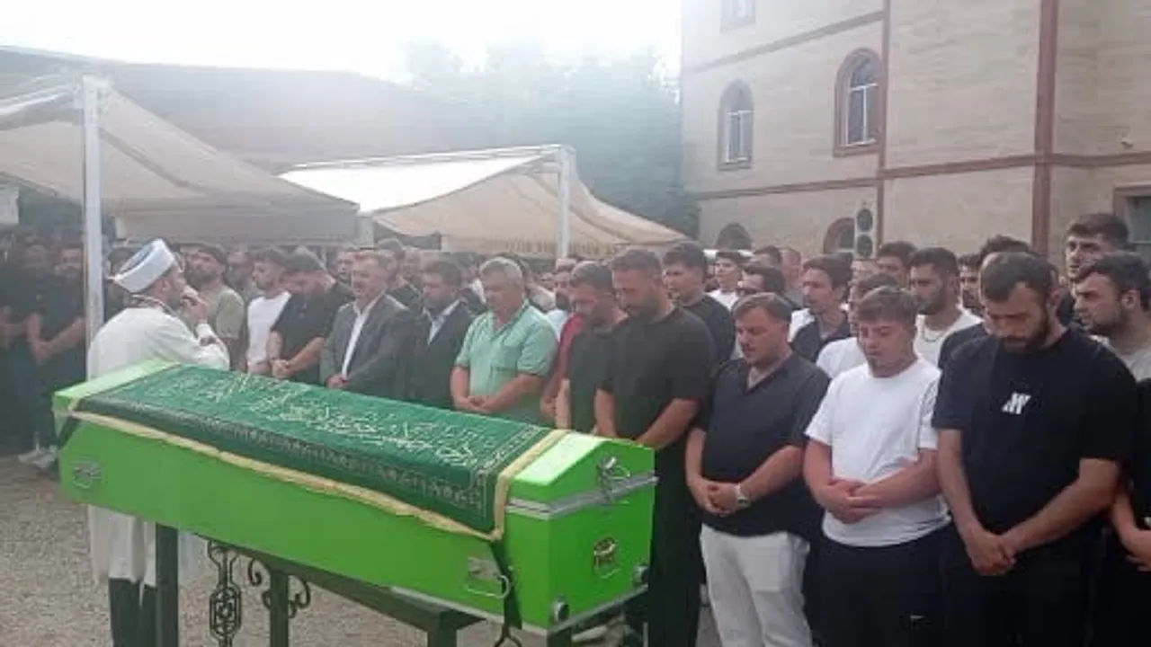 İznik Gölü'nde hayatını kaybeden genç son yolculuğuna uğurlandı
