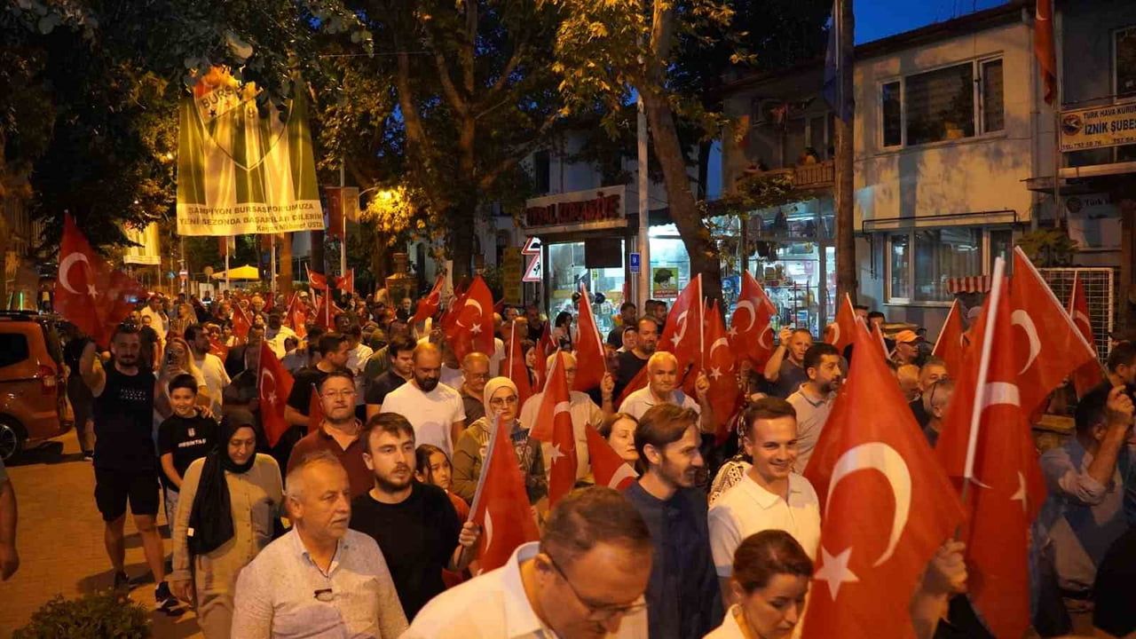 İznikliler 15 Temmuz'da Milli İrade Meydanı'nda buluştu