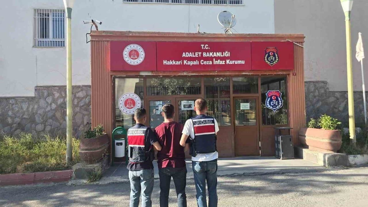 Jandarma JASAT'la sonuç aldı: Hakkari'de dört hükümlü cezaevine teslim edildi