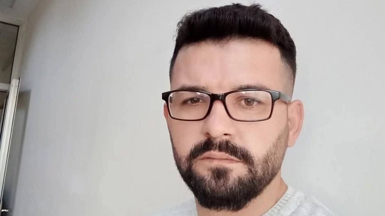 Kadirli'de Akarca Yaylası yolunda tırla otomobil çarpıştı: sivil memur hayatını yitirdi