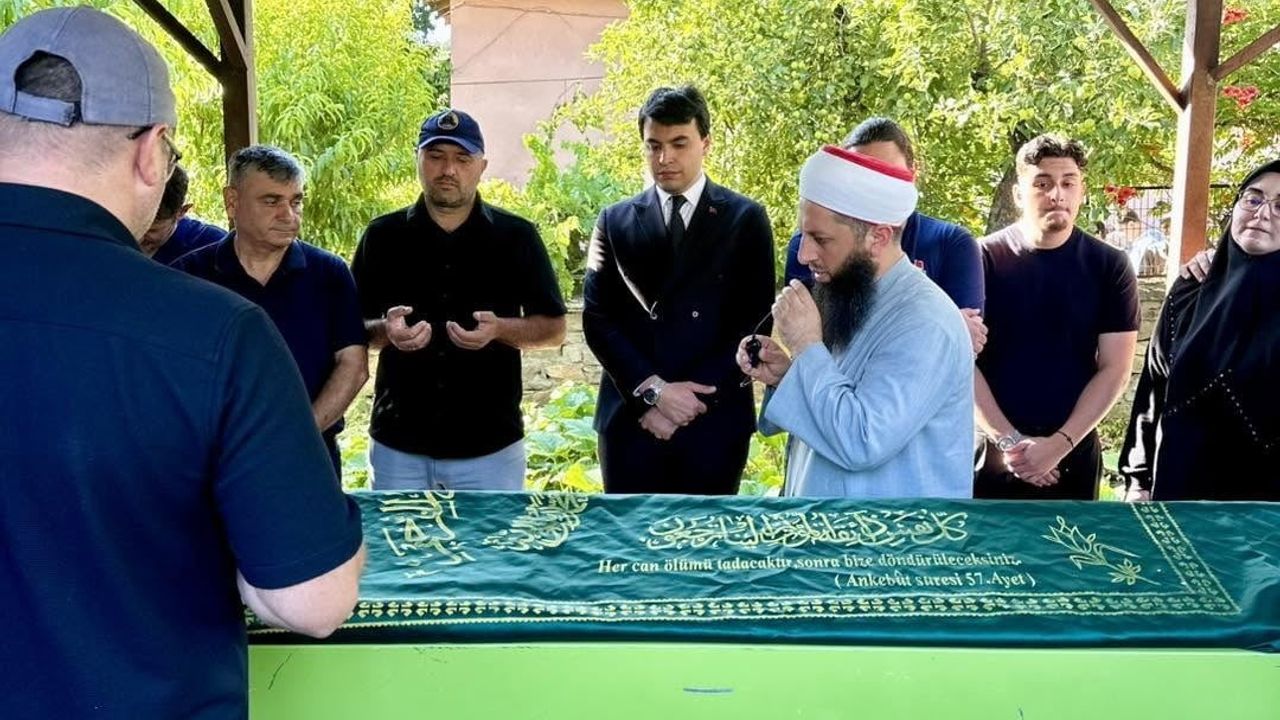 Kahraman Kıbrıs gazisi Ertuğrul Pehlivan dualarla uğurlandı