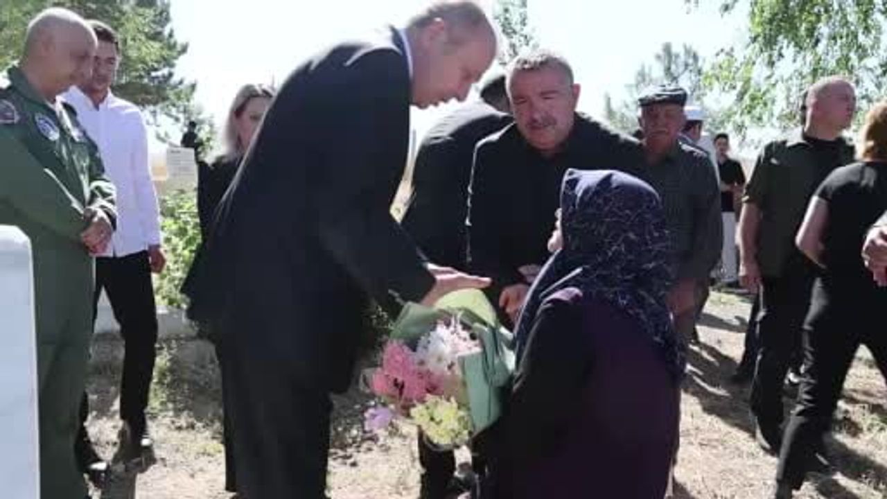 Kahramankazan'da 15 Temmuz şehitleri kabirleri başında anıldı