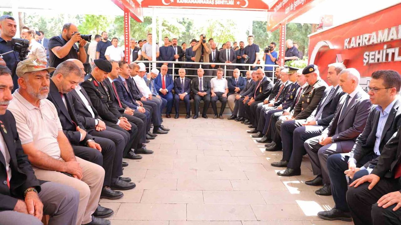Kahramanmaraş’ta 15 Temmuz anma etkinlikleri şehitlik ziyaretiyle başladı