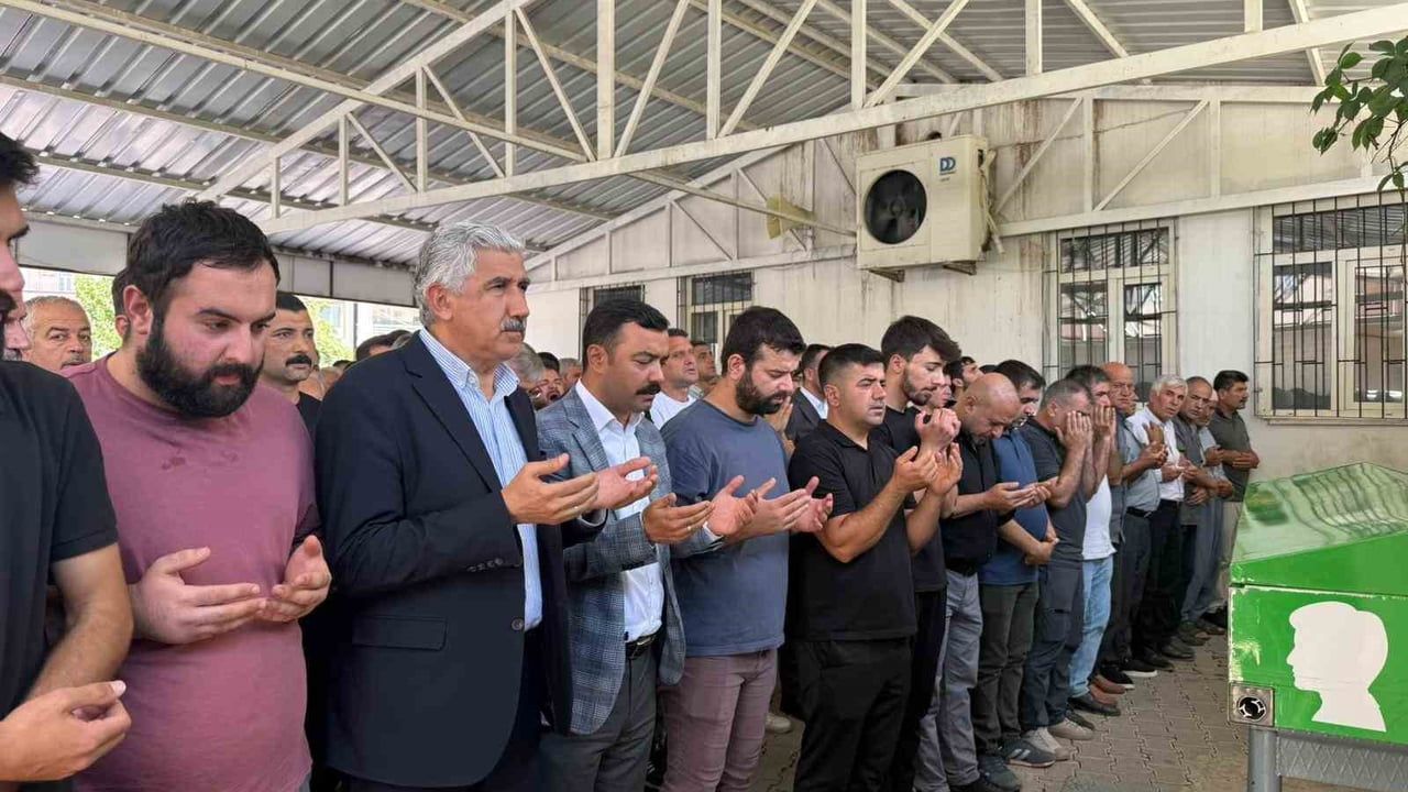 Kahta belediye başkanı Mehmet Can Hallaç’ın akrabası hayatını kaybetti