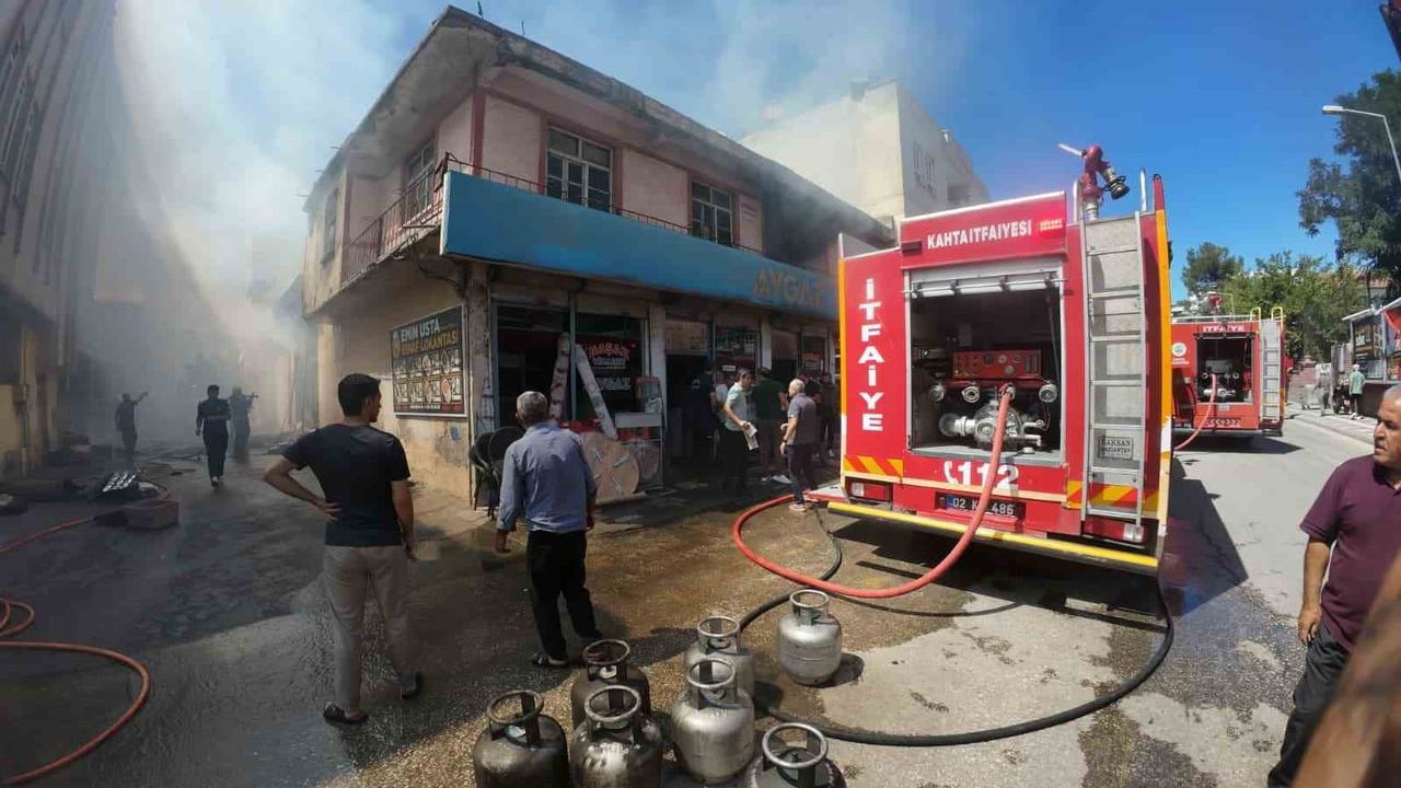 Kahta'da Adeviye Bulvarı yangını sonrası Hallaç'tan teşekkür ve geçmiş olsun mesajı