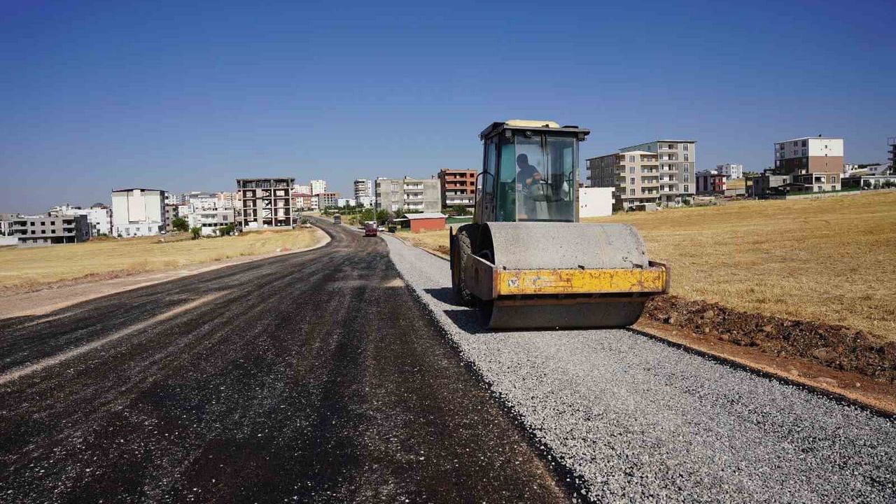 Kahta’da her mahallede ulaşımı daha güvenli ve konforlu hale getiriyoruz