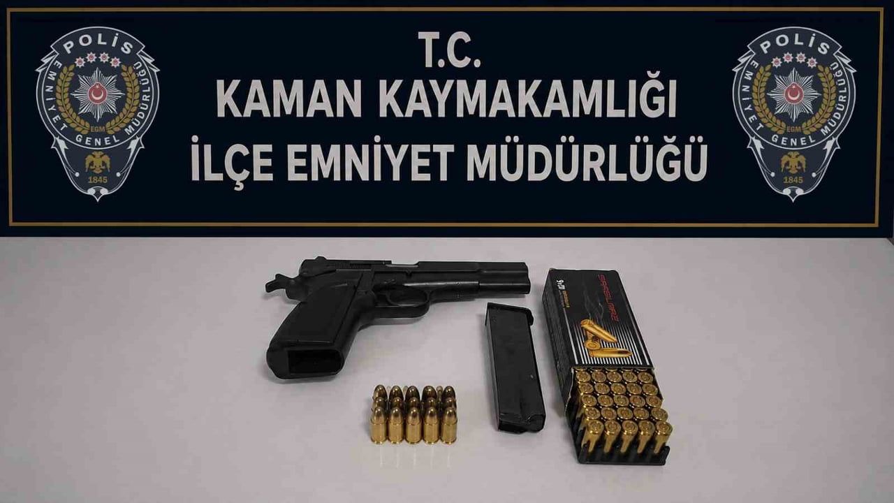 Kaman'da ruhsatsız tabanca ve 52 fişek ele geçirildi