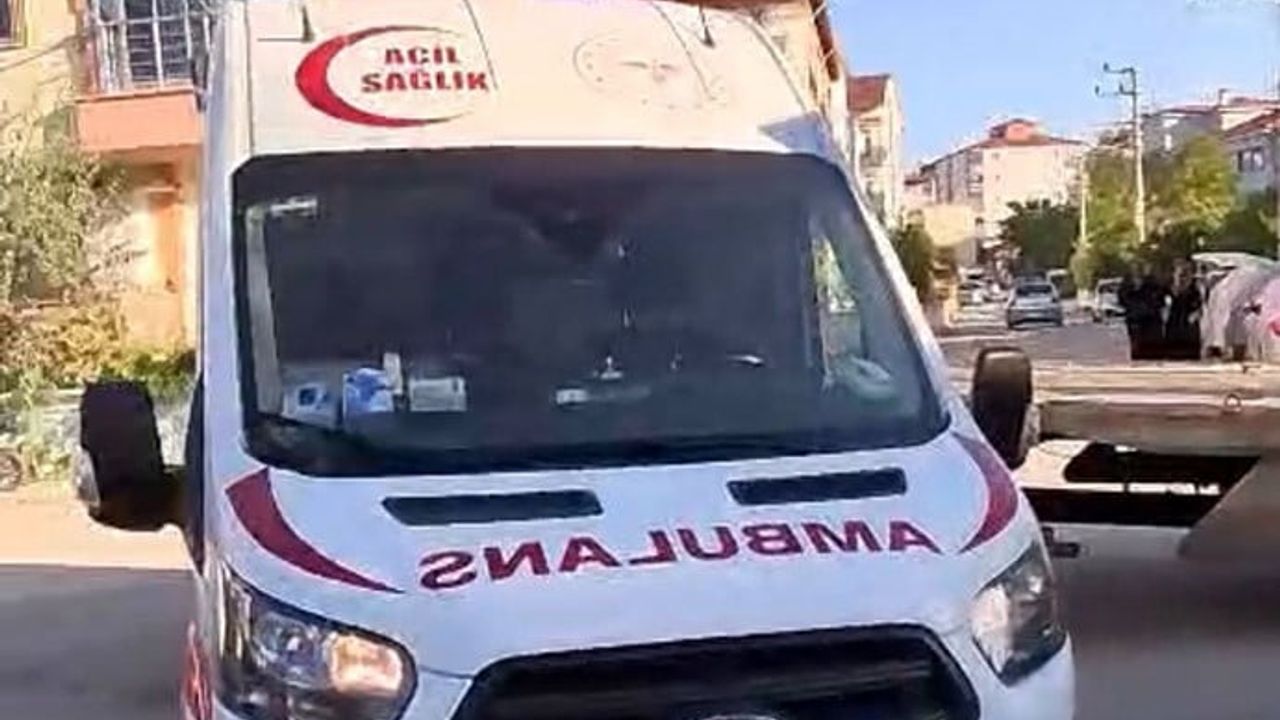kamyonetini tamir etmek için altına giren sürücü kolundan yaralandı