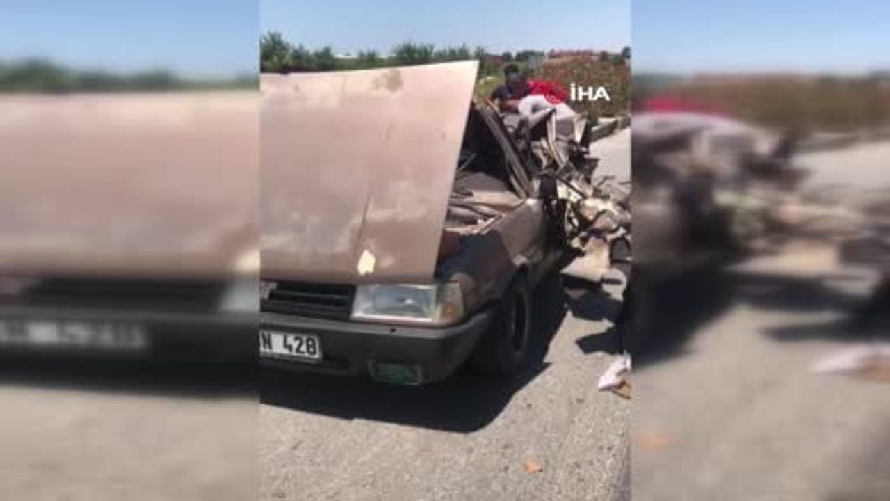 Kamyonun çarptığı Fiat Tofaş hurdaya döndü: sürücü camdan atlayarak hafif yaralandı