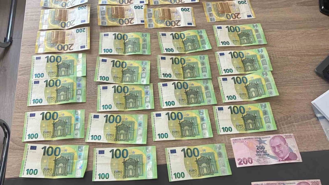 Kandıra'da kendisini polis olarak tanıtıp 600 bin TL değerindeki altınları alan şüpheli tutuklandı