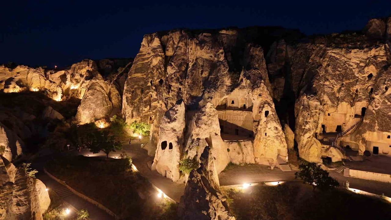 Kapadokya'da gece müzeciliği uygulaması turizmi genişletiyor