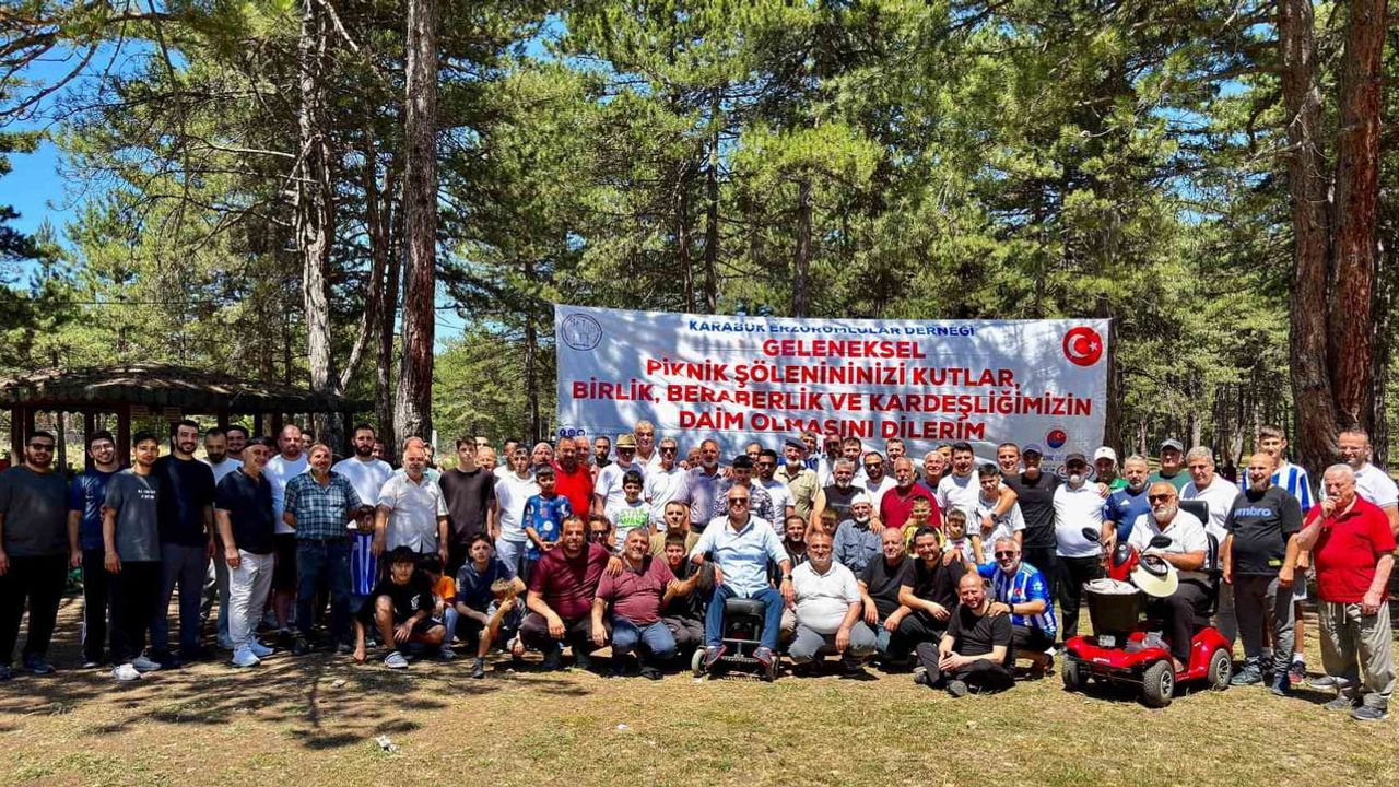 Karabük Erzurumlular Derneği'nin 8. geleneksel piknik şöleni birlik mesajı verdi