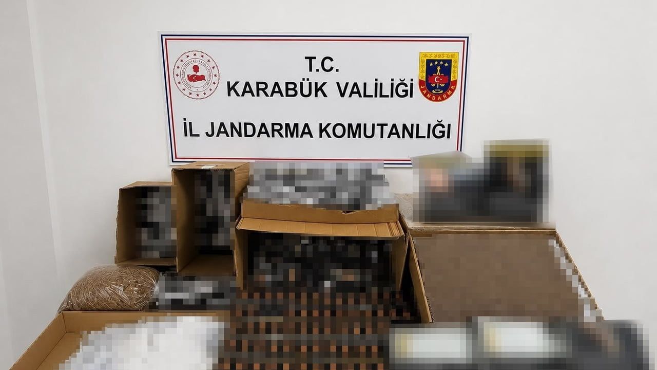 Karabük'te jandarma operasyonunda uyuşturucu ve kaçak tütün ele geçirildi