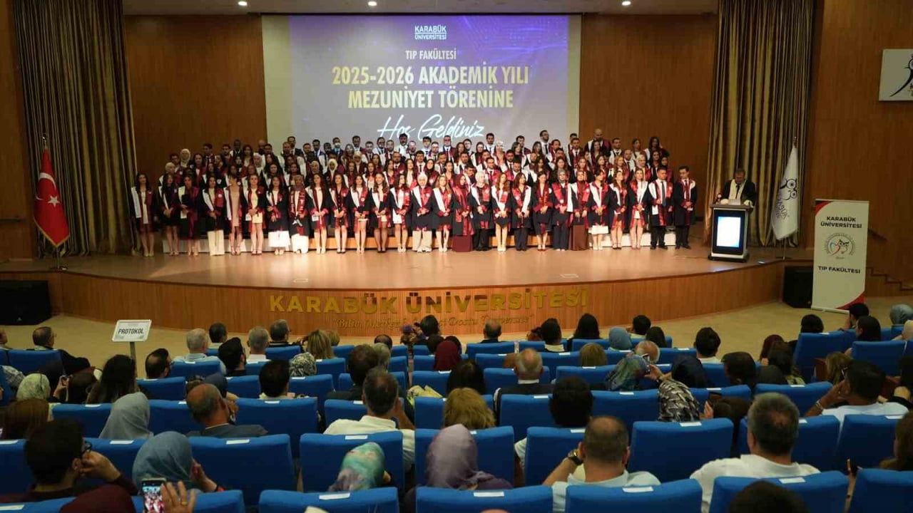 Karabük Üniversitesi tıp fakültesi mezunları hekimlik hayatına başladı