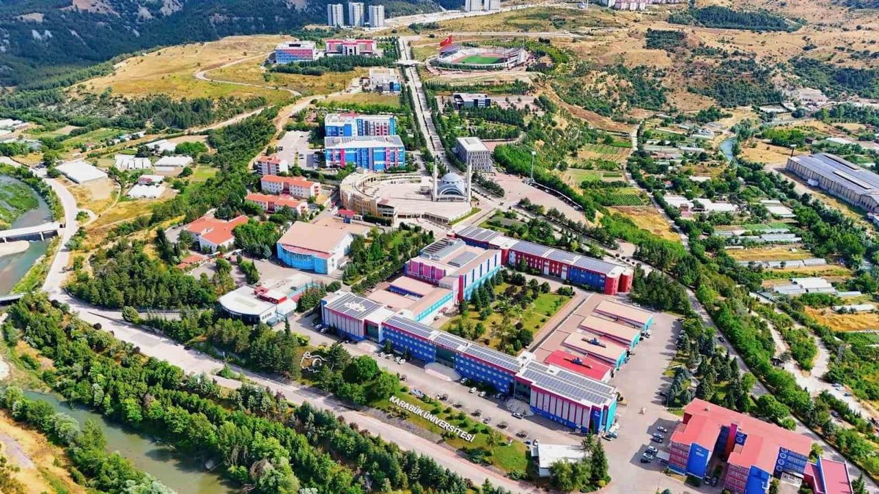 Karabük üniversitesi uluslararası başarısıyla tercih döneminde öne çıkıyor