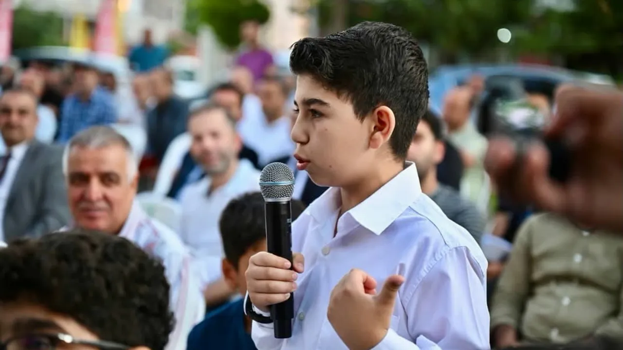 Karakavak'ta vatandaşla buluşma: talepleri yerinde dinleyen İlhan Geçit
