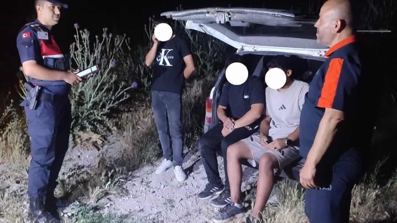 Karaman'da Karadağ'da yönlerini kaybeden 3 kişi AFAD tarafından bulundu