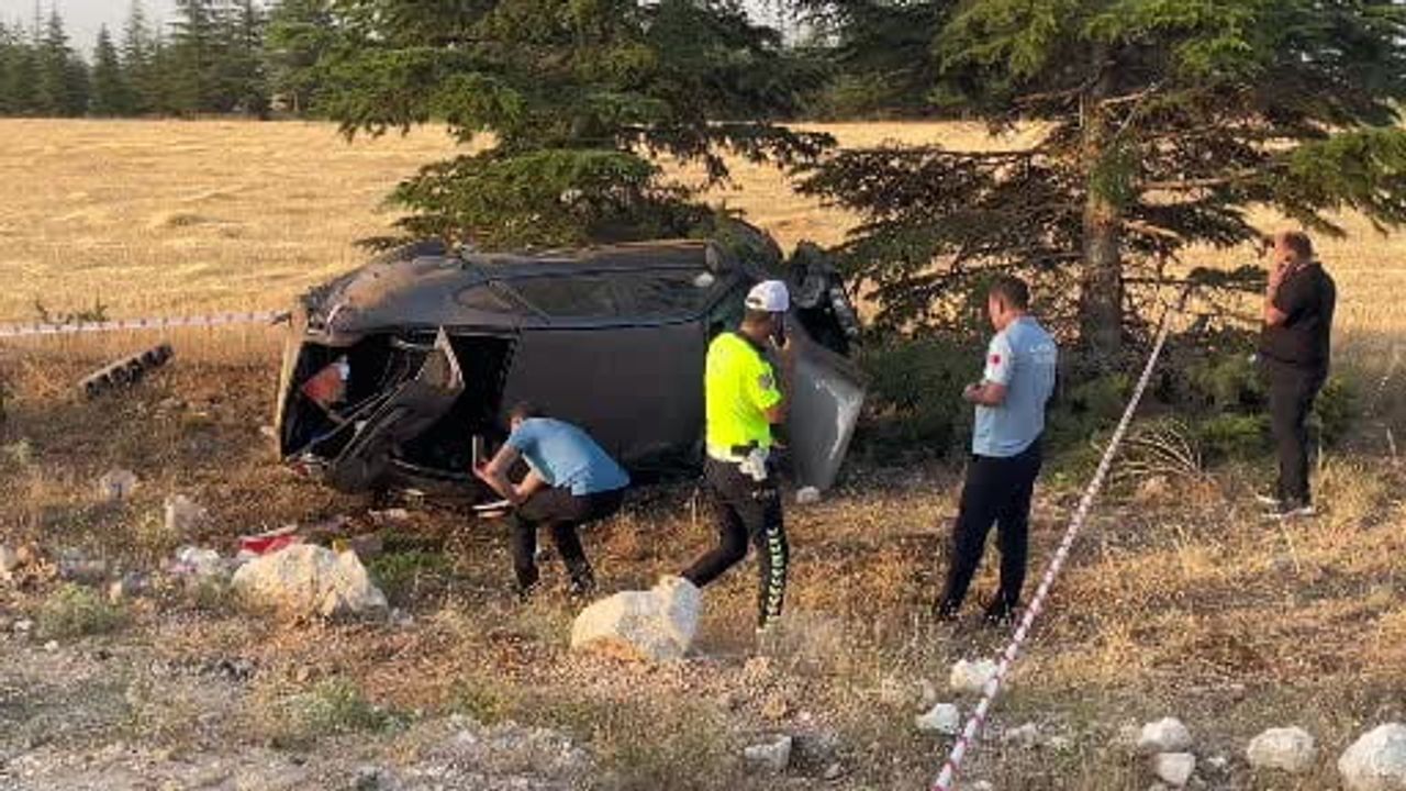 Karaman'da otomobille çarpışan motosiklet yaklaşık 60 metre sürüklendi