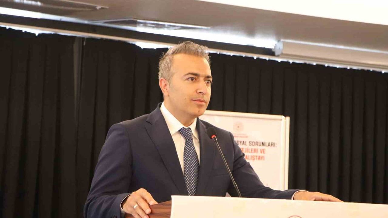 Karaman’da sosyal sorunlar çalıştayı gerçekleştirildi