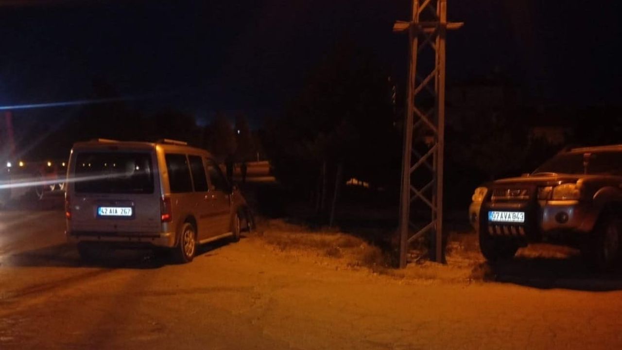 Karapınar’da iki kamyonet çarpıştı: 2 yaralı