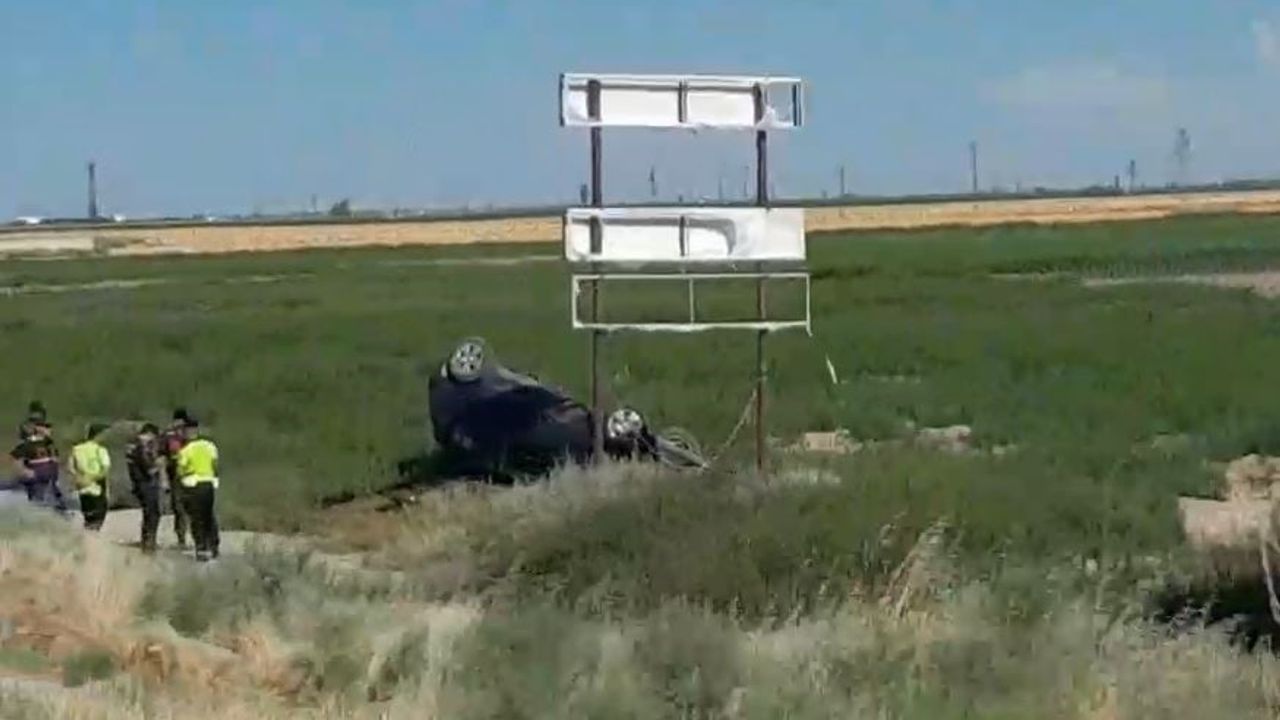 Karapınar'da kontrolden çıkan otomobil takla attı: 1 yaralı
