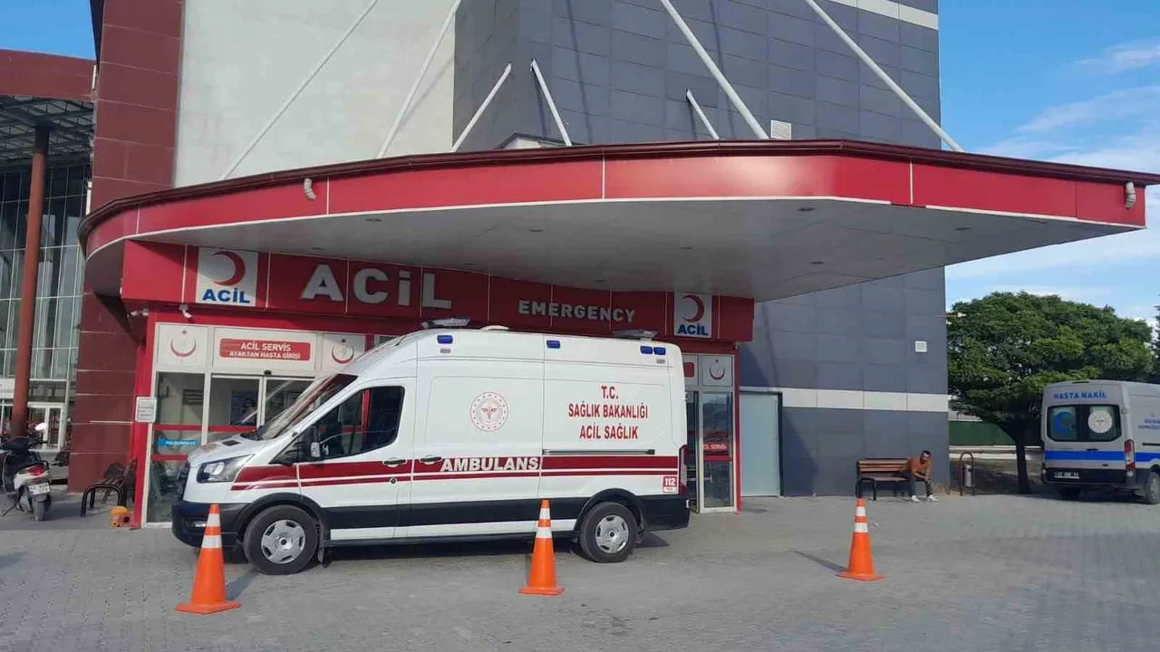 Karapınar'da yayaya çarpan motosiklete arkadan motosiklet çarptı: 3 yaralı
