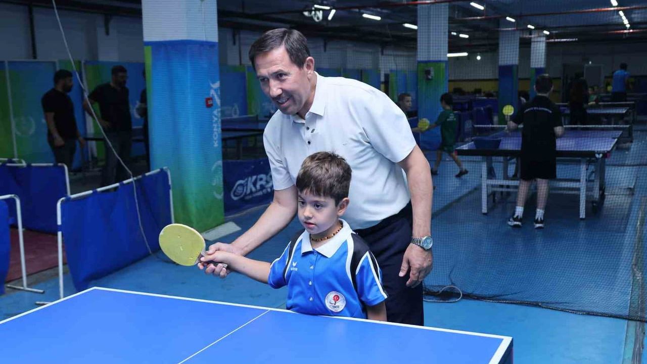 Karatay yaz spor okulları: Hasan Kılca öğrencilerle bir araya geldi