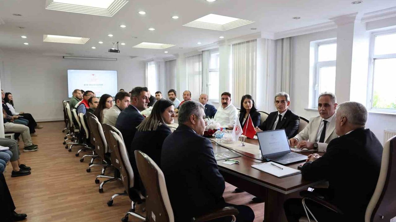 Kars’ta B-Reçete Sistemi için bilgilendirme toplantısı düzenlendi