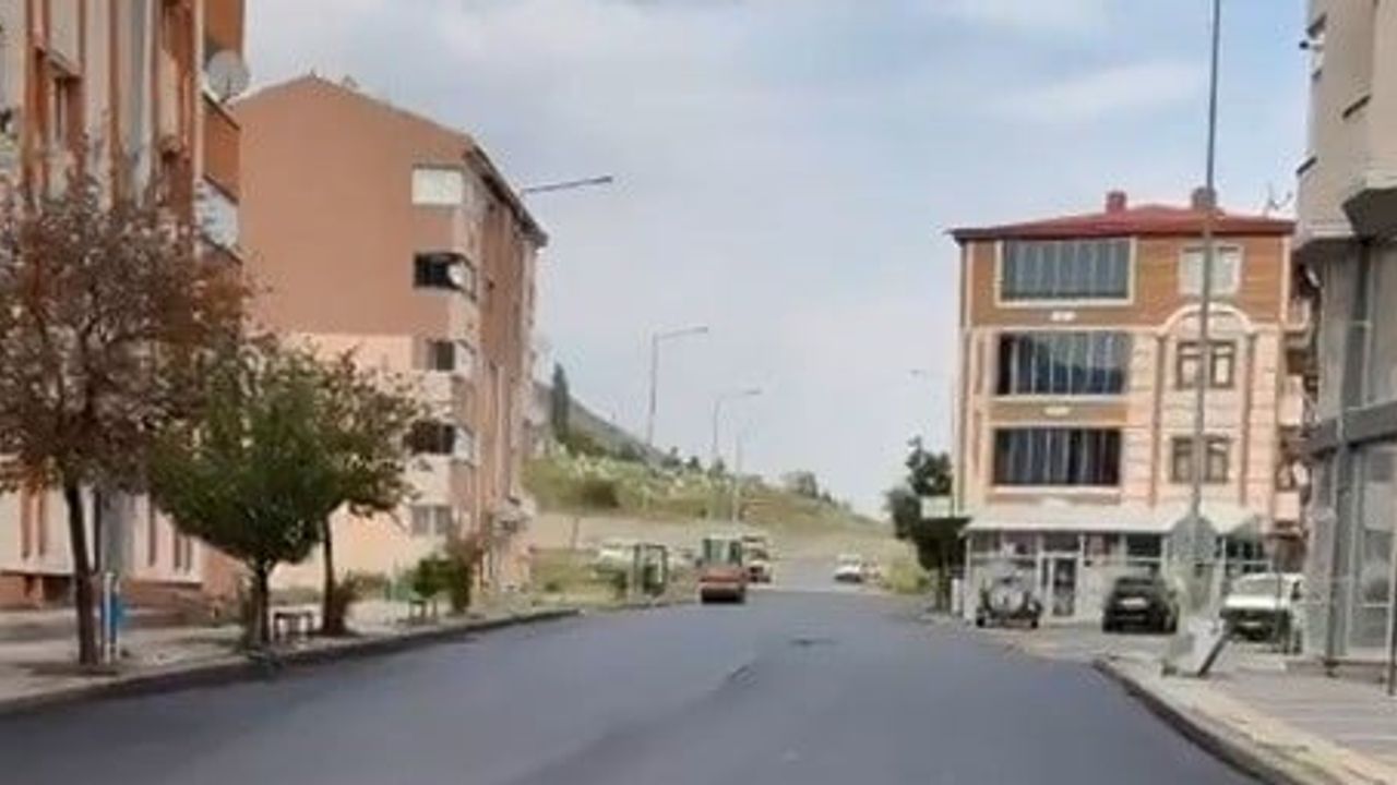 Kars'ta Faikbey Caddesi yenileniyor, ulaşımda konfor hedefleniyor