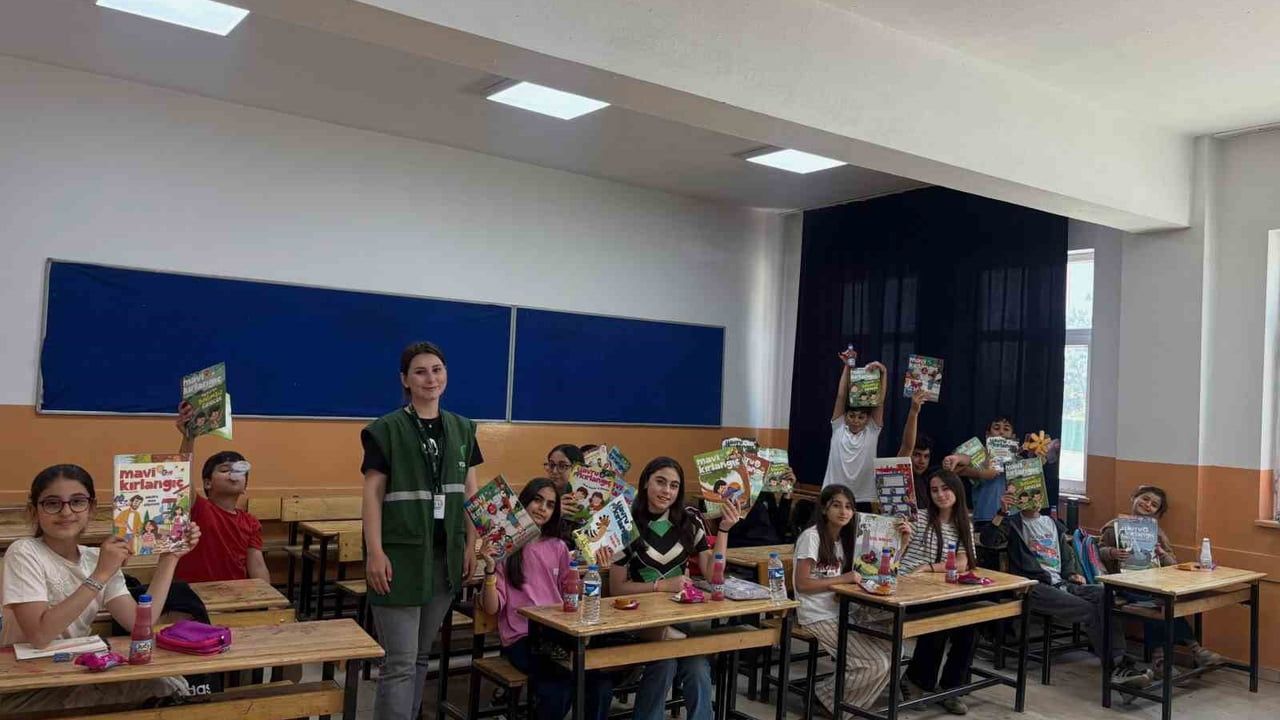 Kars’ta Yeşilay ve TÜGVA iş birliğinde yaz okulu devam ediyor