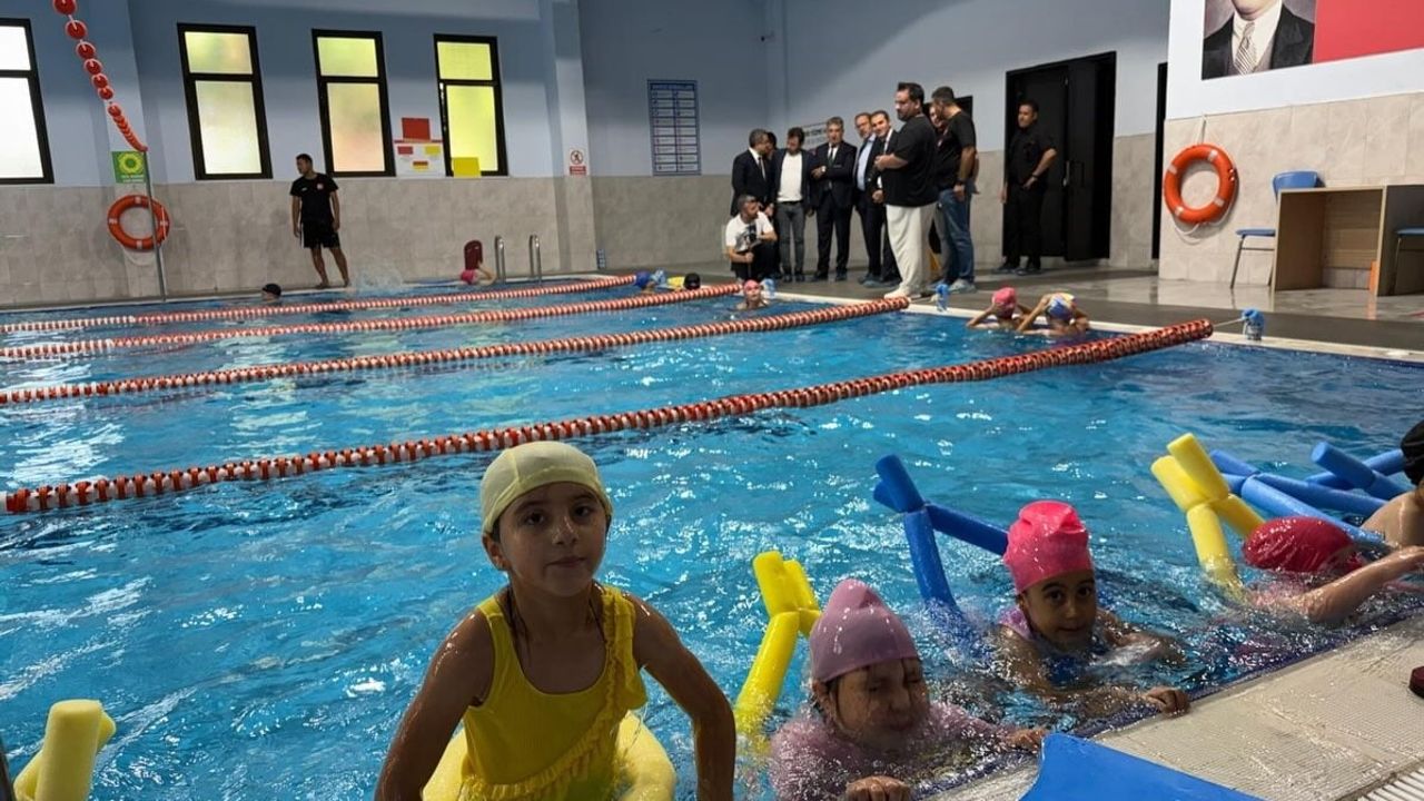 Kasapoğlu Bayındır’da esnaf, çiftçi ve gençlerle buluştu