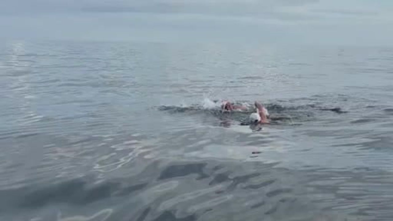 Kasapoğlu'ndan izmirli sporcunun büyük başarısına tebrik
