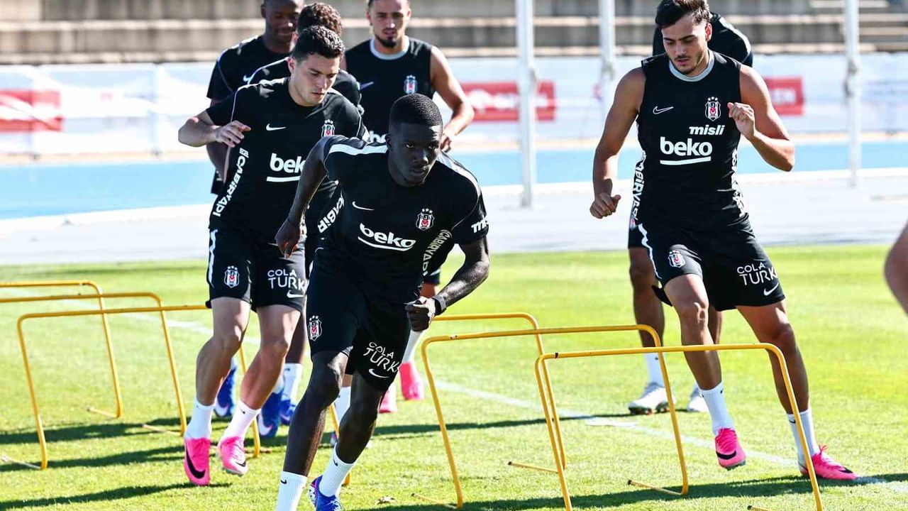 Kassoum Ouattara, Beşiktaş formasıyla ilk antrenmanına çıktı