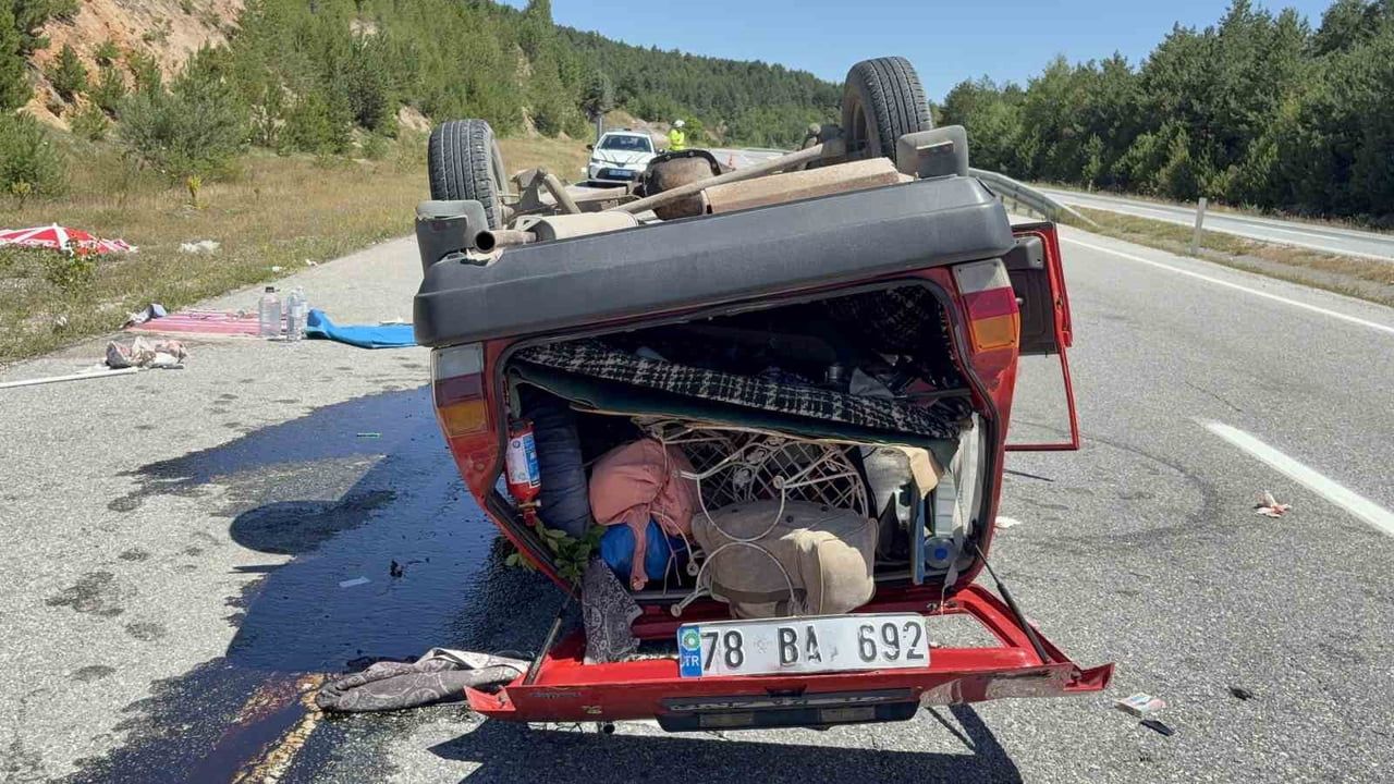 Kastamonu'da Tofaş marka otomobil takla attı: 3 yaralı