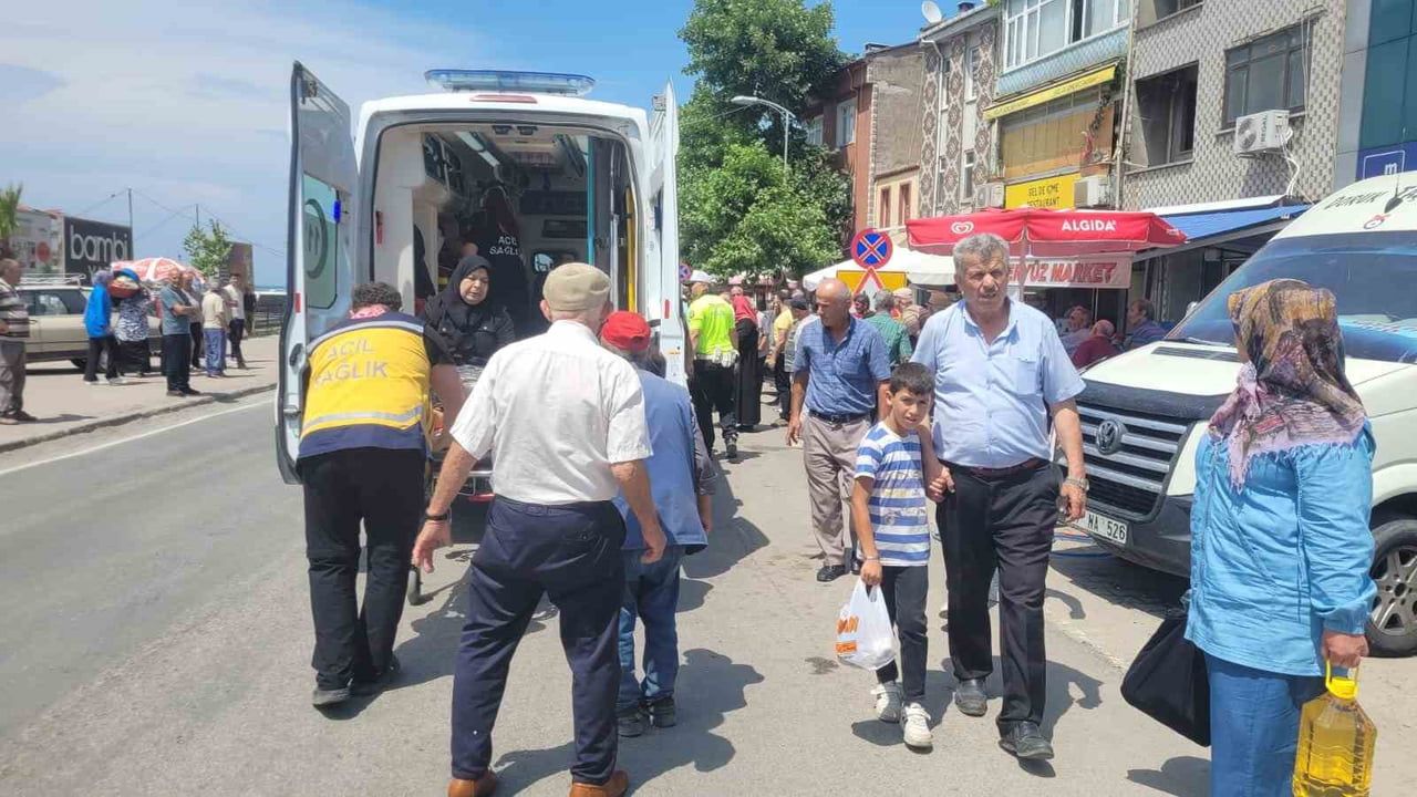 Kastamonu'da yolun karşısına geçerken motosikletin çarptığı kadın yaralandı