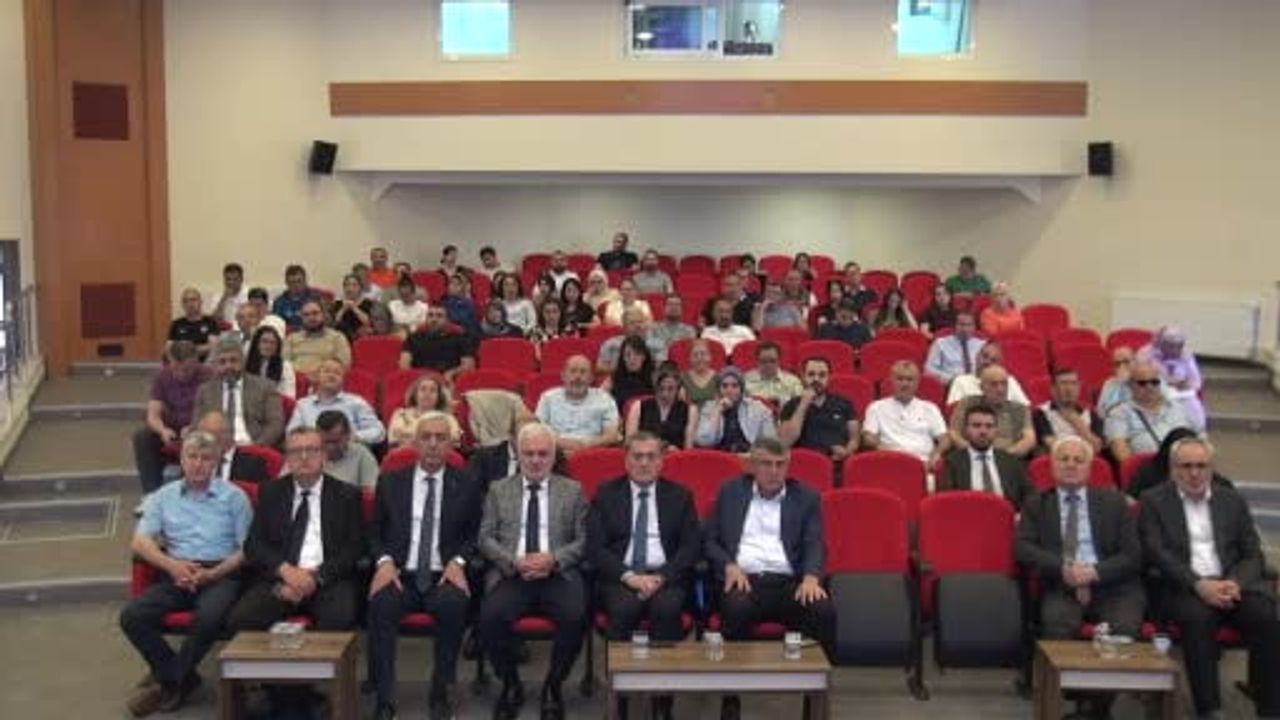 Kastamonu Üniversitesi'nde 15 Temmuz paneli: demokrasi, gençlik ve tarih vurgusu