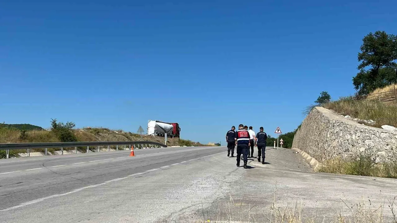 Kavak'ta yolun karşısına geçmeye çalışan kadın yaşamını yitirdi