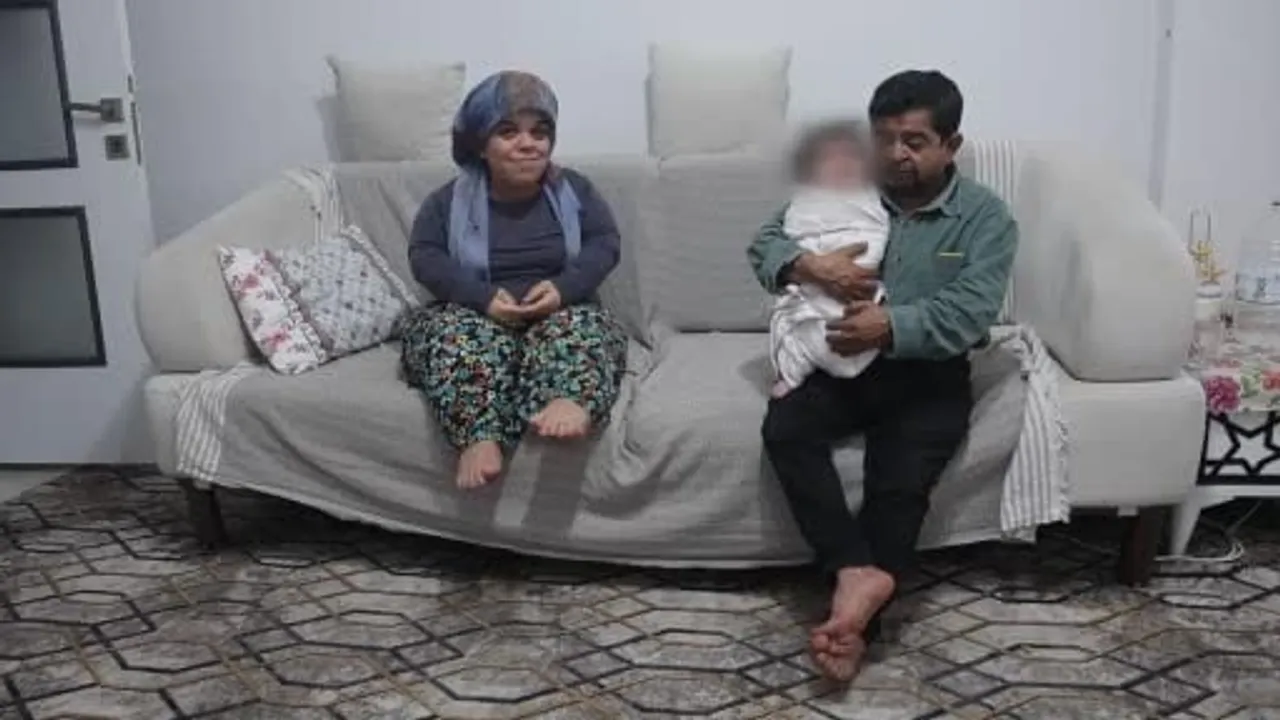 Kavuşan cüce çiftin evinde Gülsüm sevinci