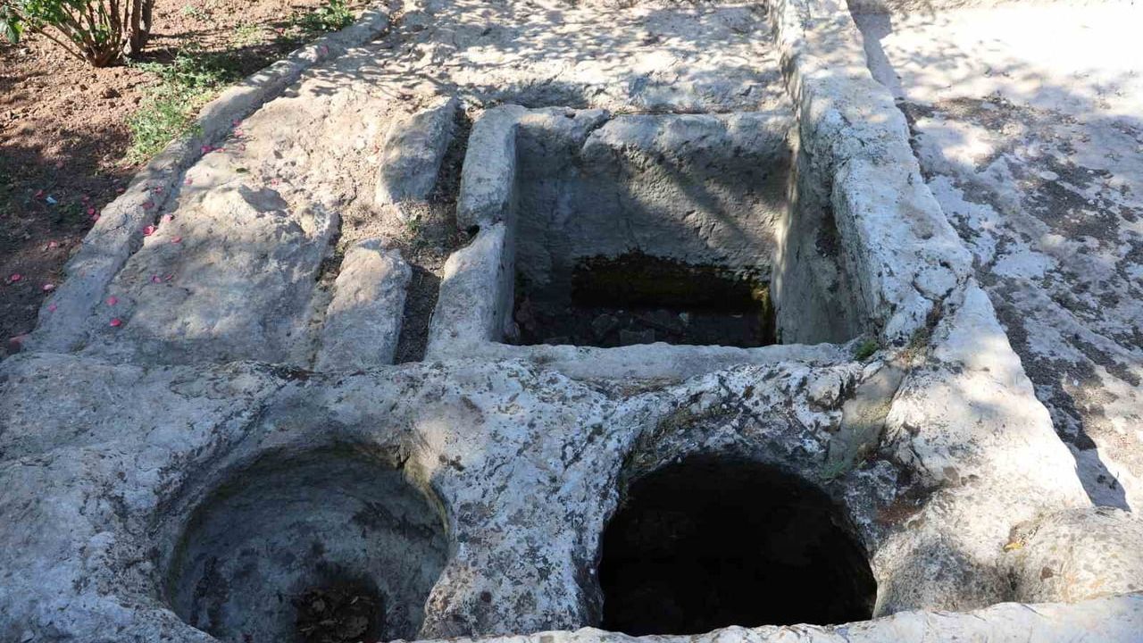 Kayaya oyulmuş at ve savaşçı figürüyle öne çıkan Boşat Kalesi