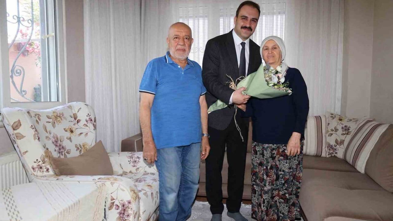 Kaymakam Battal, şehit aileleri ve gaziyle görüştü
