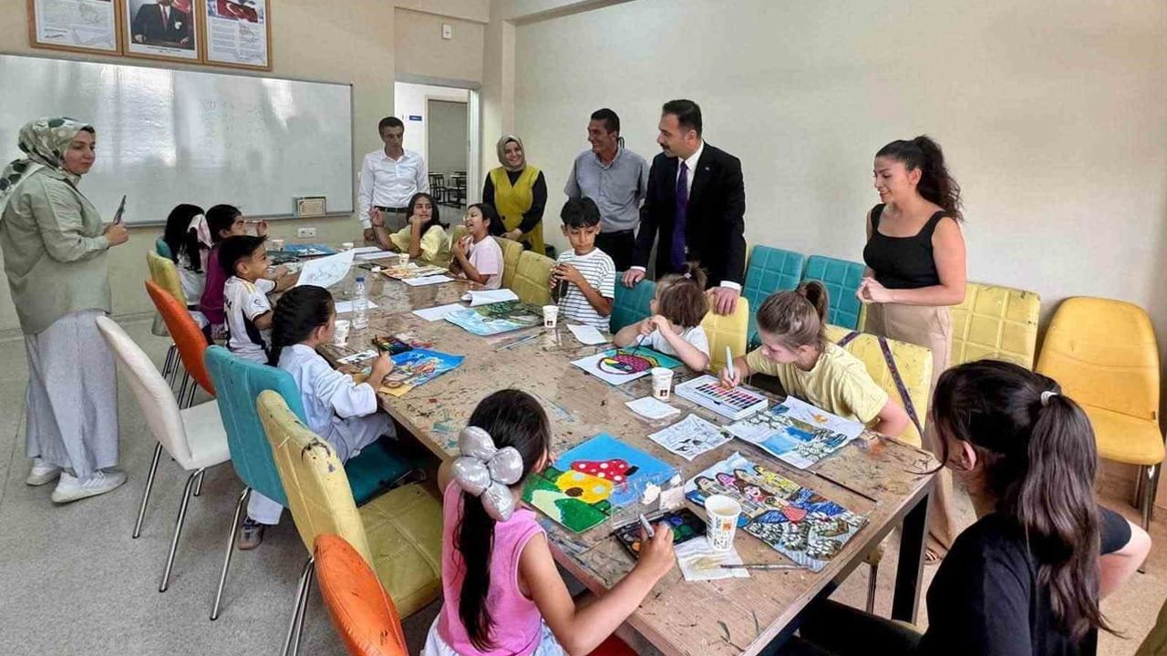 Kaymakam Hacı Osman Hökelekli Üzümlü Gençlik Merkezi'ni inceledi