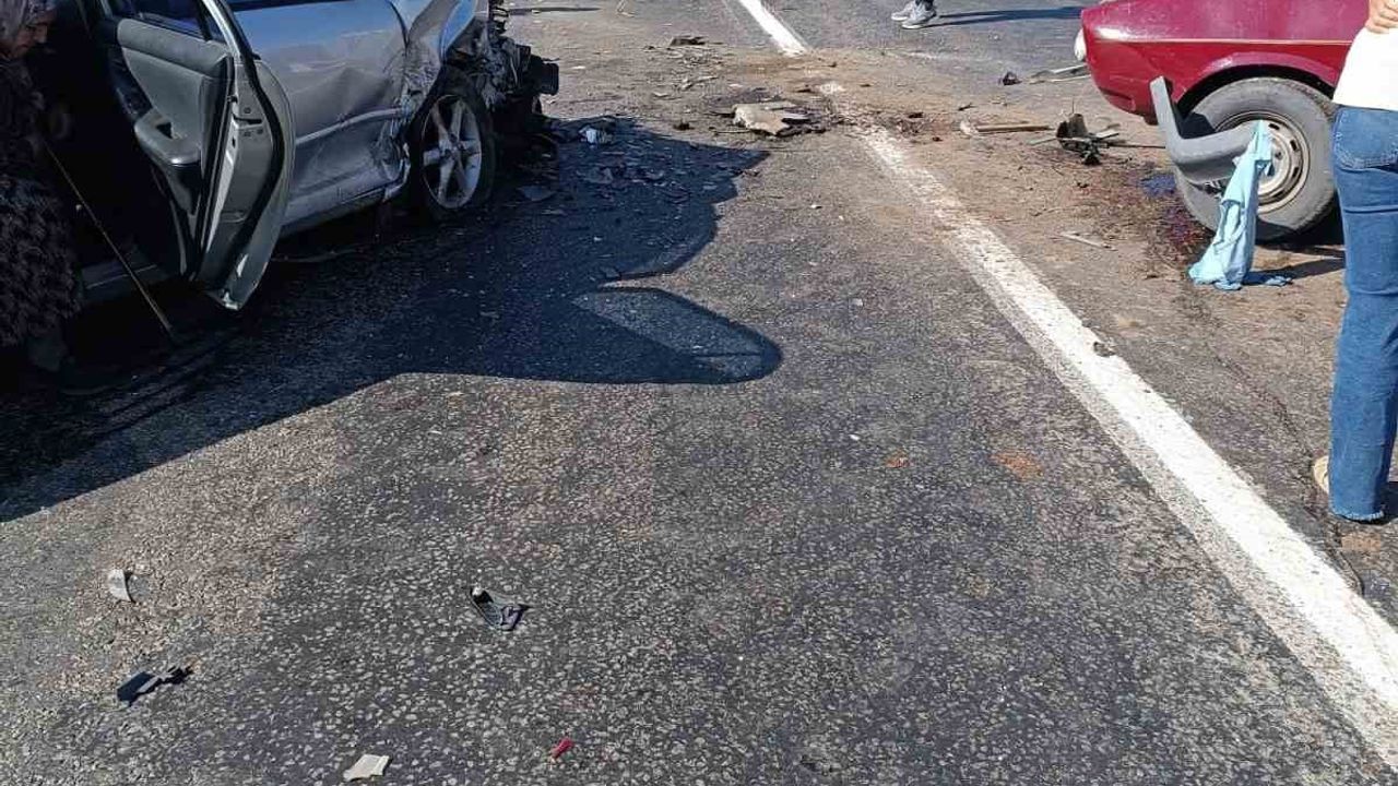 Kayseri'de iki otomobil çarpıştı: 1 ölü, 6 yaralı