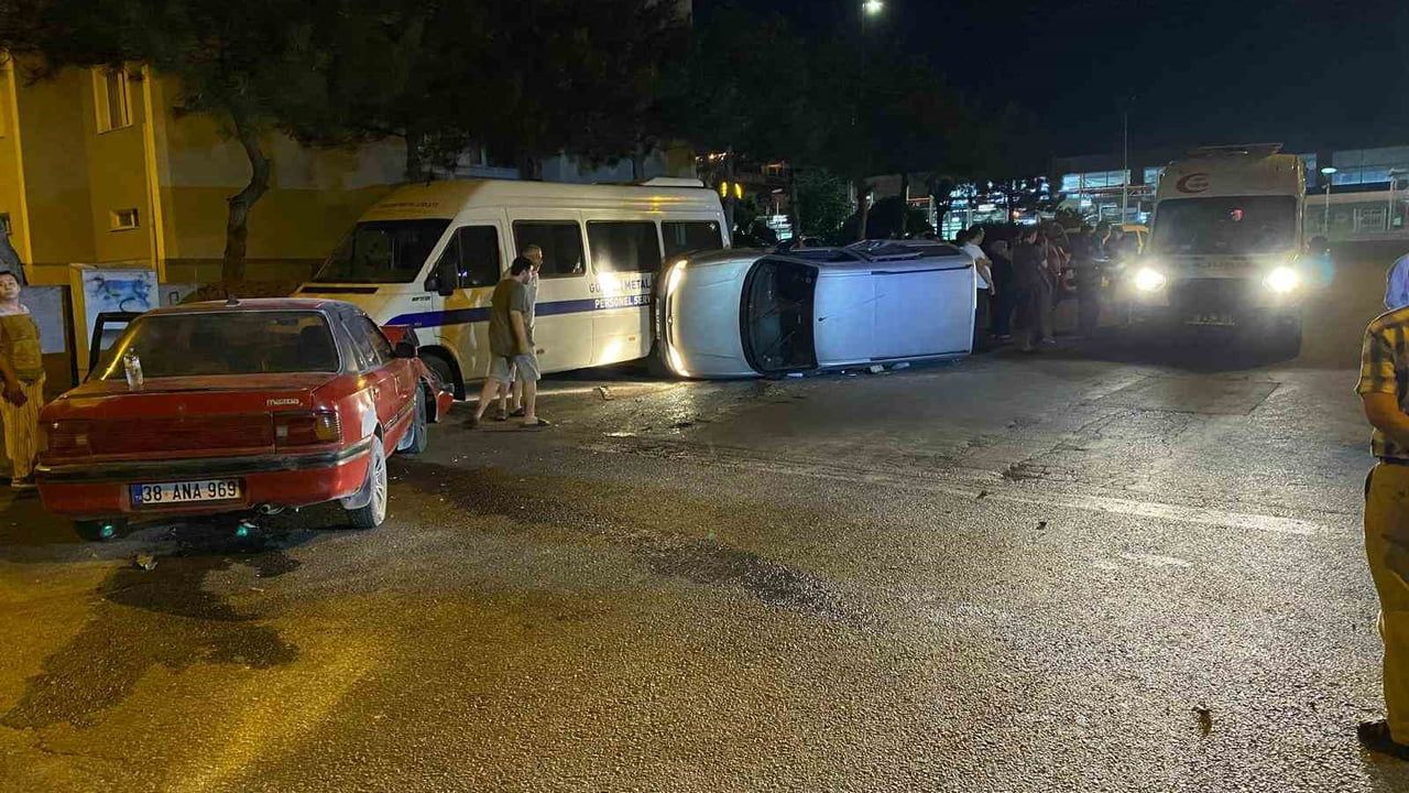 Kayseri'de kaza sonrası yan yatan araçla devam etmek isteyen sürücü ekipleri zorladı