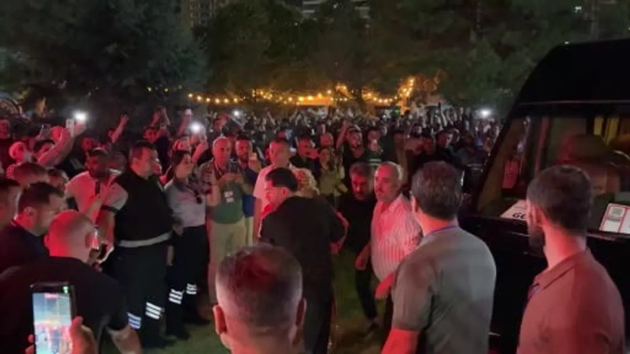 Kayseri'de nostalji rüzgarı Muazzez Ersoy hayran bıraktı
