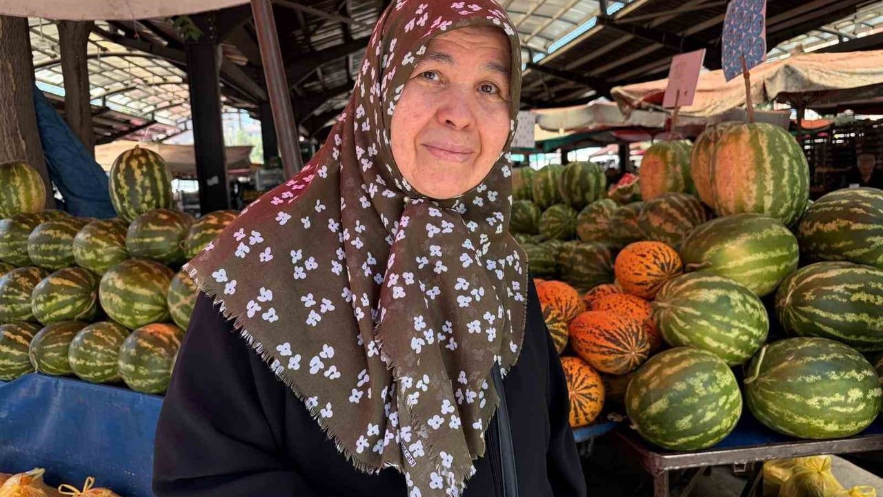 Kayseri’de semt pazarlarındaki fiyatlar yüz güldürüyor