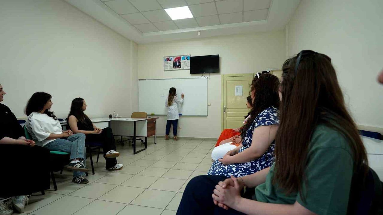 Kayseri'de ücretsiz İngilizce ve Almanca konuşma kulübü açıldı