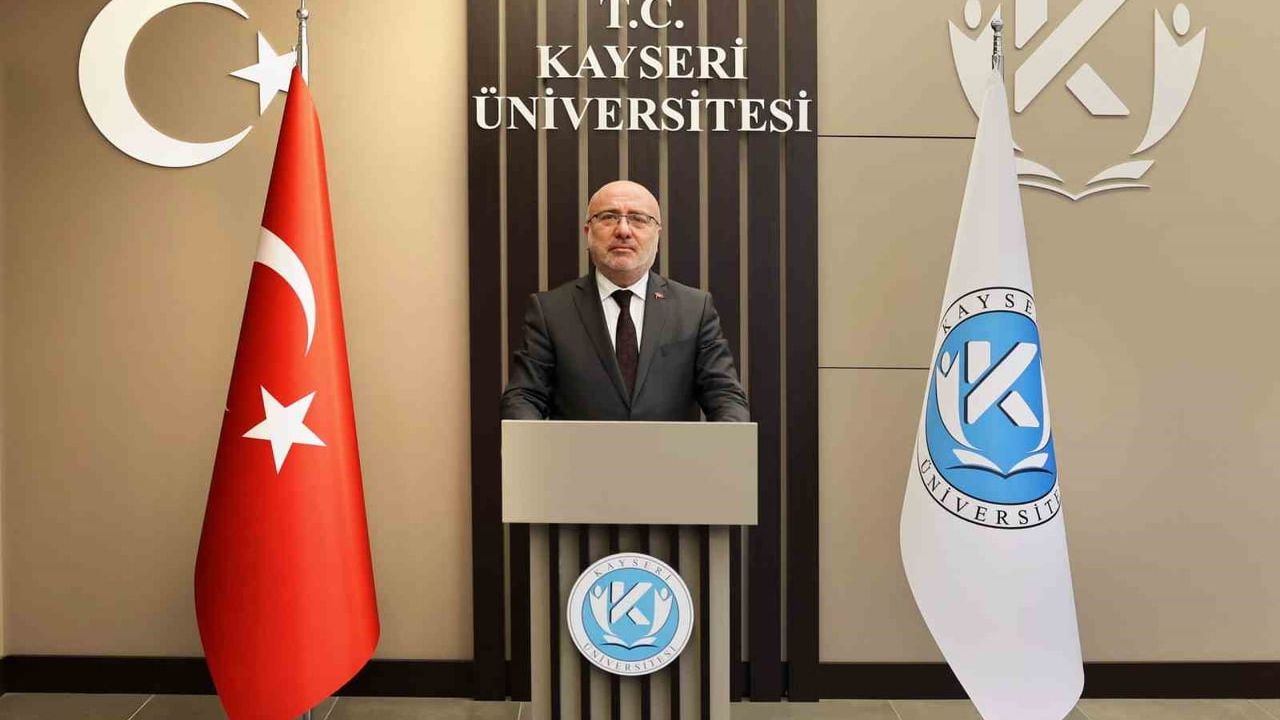 Kayseri Üniversitesi rektörü Kurtuluş Karamustafa'dan 15 Temmuz mesajı