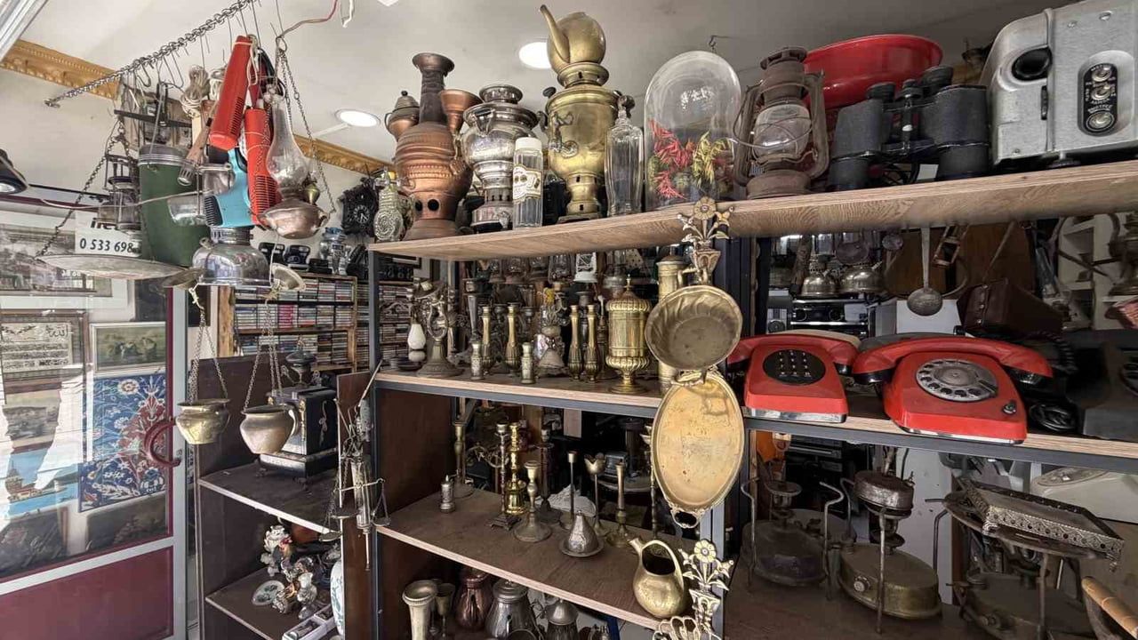 Kayserili koleksiyoner hobisini nostalji dükkanına dönüştürdü